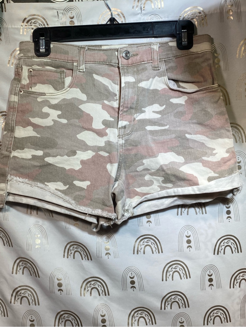 Kensie Pink & Taupe Camo High-Rise Denim Shorts